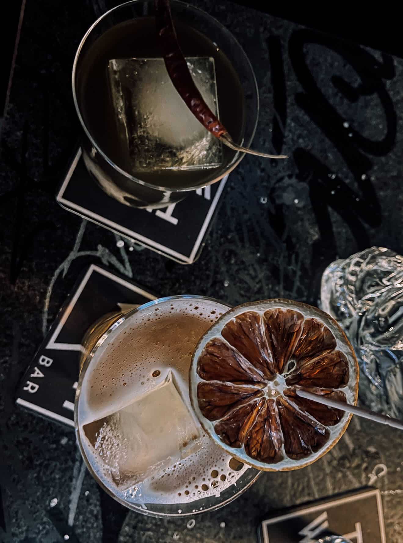 4 tolle CocktailBars in Berlin traveling & other stories