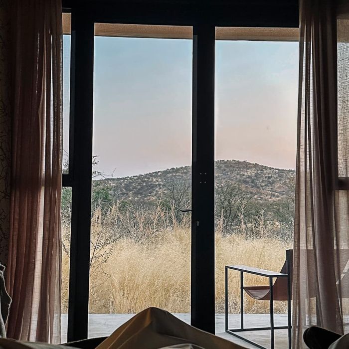 Ausblick vom Bett der Damaraland Lodge, Namibia